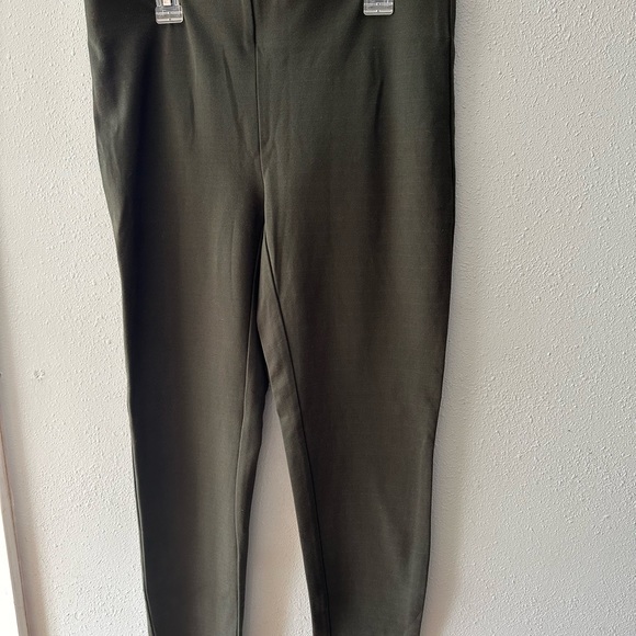 Womens dress pants size 4. 5 dress pants total - Picture 8 of 15